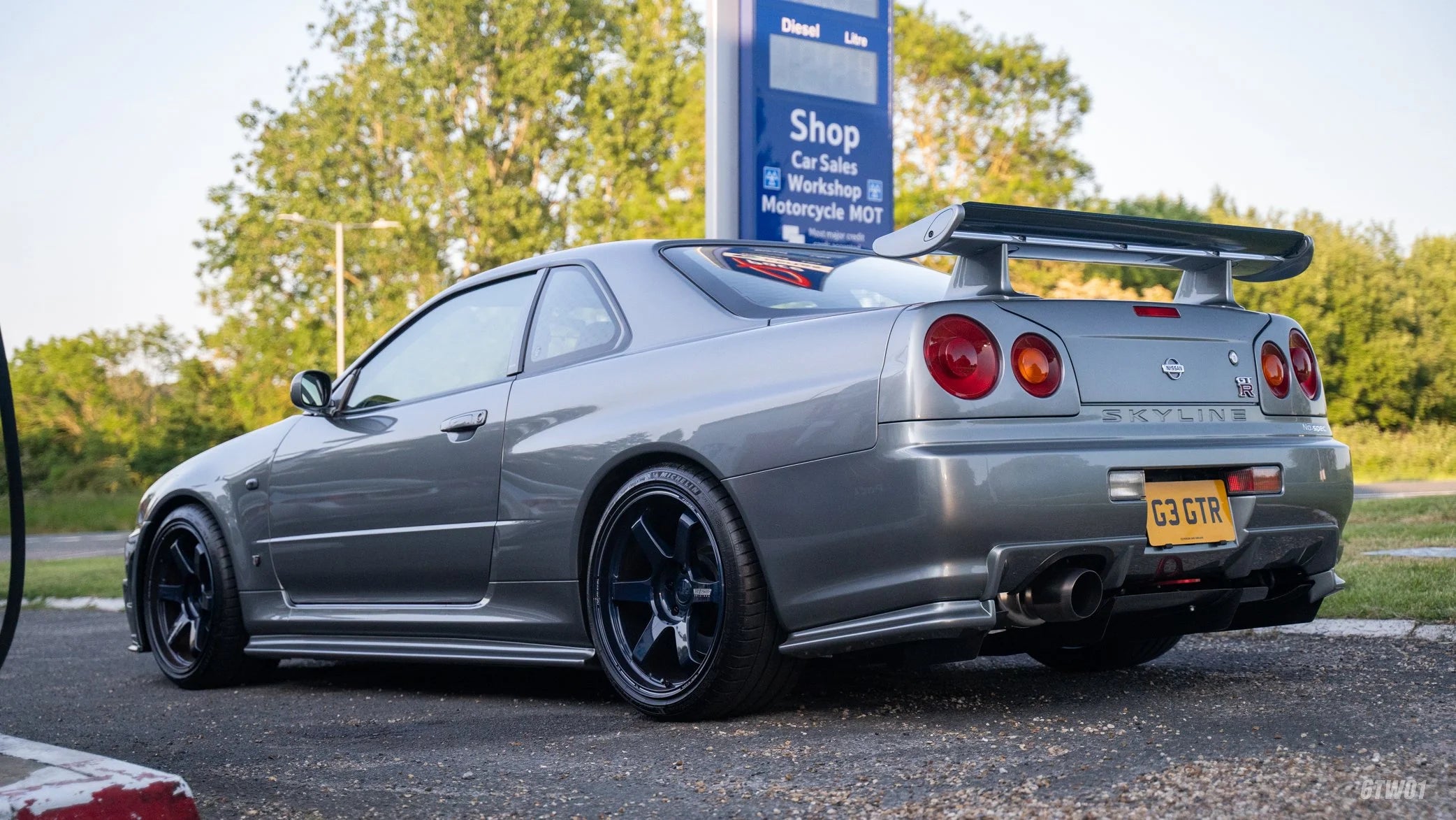 R34