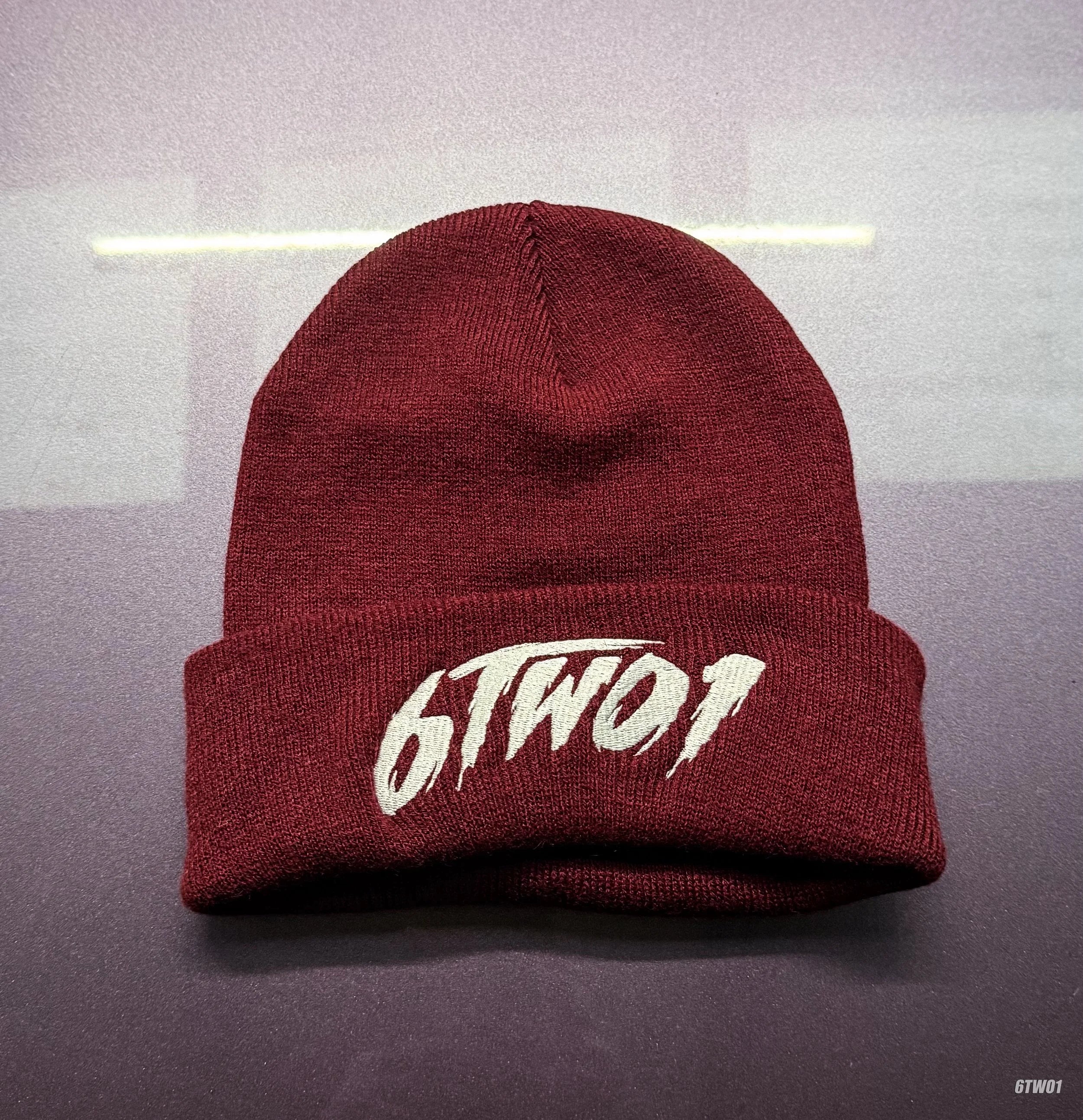 6TWO1 FRIGHT BEANIE MAROON
